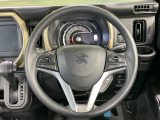 【ステアリングスイッチ】運転中、前方から目線をそらすことなく、オーディオ等の操作が可能な便利機能!安心&快適なドライブを演出してくれます♪