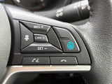 プロパイロットが付いています!高速道路などで一定のスピードで走行をしてくれて、前の車にも追従、さらには渋滞時にも役立ってくれます!カメラで車線が読み取れればハンドルの操作までしてくれますよ!!