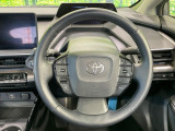 【レーダークルーズコントロール】高速道路での長距離走行が楽に!!自動で速度を保つクルーズコントロールが、衝突軽減システムと連携し、前方の車両を感知して車間を保つように速度調節してくれます!!