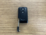 【スマートキー】 スマートキーを携帯していれば、ドアハンドルのボタンを押してロックの解除ができ、パワースライドドアもワンタッチで開閉できます。