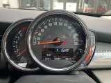 車両の詳細、ご質問につきましては、弊社営業スタッフまでお気軽にご連絡下さいませ。遠方のお客様には実車の詳細画像の送信も承ります。お客様からのお問合せをお待ち致しております。