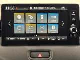 スマートフォンのような操作感の静電式タッチパネル。