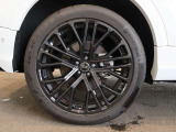 アルミホイール 10Yスポークデザイン ブラックメタリック 10Jx22 (Audi Sport) タイヤ 285/40 R22 /アダプティブエアサスペンション スポーツ-