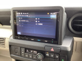 HondaCONNECT対応の便利なナビディスプレー。お持ちのスマートフォンと連携して、ナビやBluetoothでの音楽再生が可能です。デザインはもちろん、操作性も良好です。