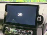 【10.5インチナビ】高級感とインパクトのある大画面ナビを装備。各種オーディオ操作はもちろん、スマホ連携もできる利便性の高いナビです♪