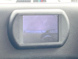 ●サイドカメラ:左側面の視界が写し出されます!狭い道路での走行や駐車ラインの確認などにも役立ちます!