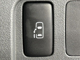 【パワースライドドア】スマートキーや運転席のスイッチでスライドドアの開閉が可能♪電動だから力を入れてドアを開ける必要が無く、小さいお子様でも、重い荷物を持っている時もラクに開け閉めできます♪