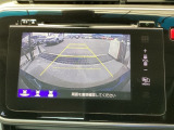 バックモニター付きで、車庫入れやバック時の後方確認をサポート。