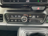 オートエアコン、シートヒーター付きでいつでも車内快適☆