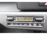 オートエアコン付です。簡単操作で快適に車内温度をコントロールします。