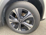 日産純正アルミホイールになります。