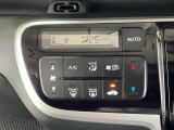 細かい温度調整が可能でとても快適なフルオートエアコン仕様です♪