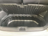 【ラゲッジルーム】実用性に優れた二段式ラゲッジル-ムでお荷物を別々に収納が可能♪♪