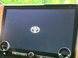 【14インチワイドナビ】高級感とインパクトのある大型ワイドナビを装備。各種オーディオ操作はもちろん、横長ワイド画面でのマップ2分割表示など、利便性も高いナビです♪