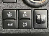 【スマートアシスト】走行中に前方の車両等を認識し、衝突しそうな時は警報とブレーキで衝突回避と被害軽減をアシスト。より安全にドライブをお楽しみいただけます。