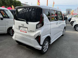 片側パワースライドドア付きだから、狭い駐車スペースなどでの 乗り降りラクラク!小さなお子さまのいるご家庭には嬉しい装備。