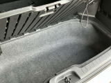 大容量のラゲッジアンダーボックス★左右に広く深さもある、大容量の収納スペースを確保してます★