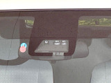 【トヨタセーフティセンス】走行中に前方の車両等を認識し、衝突しそうな時は警報とブレーキで衝突回避と被害軽減をアシスト。より安全にドライブをお楽しみいただけます。