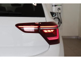 LEDテールランプの為、後続車からの視認性を高めています。