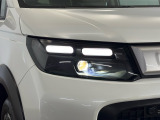 LEDヘッドライトで夜道も安心!