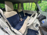 運転席シート廻りは使用感も少なく、良好な状態となっています。丁寧に使われていたことがよくわかりますね。