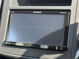 【ナビゲーション】目的地までしっかり案内してくれる使いやすいナビ。Bluetooth接続すればお持ちのスマホやMP3プレイヤーの音楽を再生可能!毎日の運転がさらに楽しくなります!!