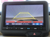 ■バックカメラ■ガイドラインが付いているので車庫入れも楽々です!トランク下部分の死角もカバーしてくれるので運転も安心です♪