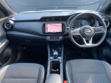 キックスの運転席周りの画像です。