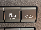 【パワーバックドア】スマートキーや運転席のボタンを押すだけでリアゲートが自動で開閉します!荷物を持っている時や、高い位置にあるバックドアを閉める際に便利な機能です♪