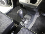 初心者の方でも操作しやすいMT車です♪運転者のお好きなタイミングでシフトチェンジができ、運転の楽しさを感じられます☆