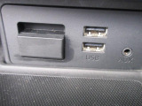 USB/AUXから、お気に入りの音楽を楽しんでください。