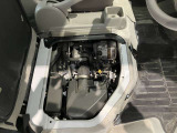 運転席下のエンジンルームです♪お買い上げの際は日産整備士がメンテナンス整備を実施してお渡し致します☆