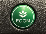 ★ECONスイッチ★ エコドライブを加速しよう!スイッチをONにすると、運転の仕方によるロスを抑え込み燃費をよくするようクルマが頑張ります(*^ー^*)燃費向上にチャレンジ♪