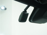 ◆ドライブレコーダー◆映像・音声などを記録する自動車用の装置です。 もしもの事故の際の記録はもちろん、旅行の際の思い出としてドライブの映像を楽しむことができます。