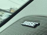 【BOSEプレミアムサウンドシステム】自然で広がり感のある音場を全席で実現。12個の高性能スピーカーを車室内に最適配置しました。迫力の重低音をお楽しみいただけます。