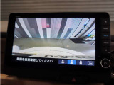 【バックカメラ】後退時も安心。リバース連動で画面が切り替わるのでとっても便利。