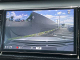 ドライブレコーダーの映像。ナビのモニターに前後の映像を映し出せます