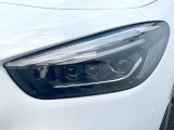 ●LEDヘッドライト:夜間走行時も良好な視界を確保し安心して運転できる高輝度LEDヘッドライトを装備!点灯速度が早く、消費電力も抑えられています。