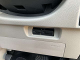 ビルトインタイプのETC2.0ですよ、ITSスポットで次世代道路サービスを受けることができます。もちろんナビゲーションとの連動タイプです