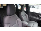 助手席もパワーシート搭載。レザーシートです。大きめのシートでゆったりご乗車頂けます。