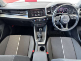 Audiのインテリアはエクステリア同様、優れたデザイン性とクオリティ、そして機能性を兼ね備えております。