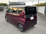 外装は、専任のスタッフが真心込めて丁寧に磨きをして納車いたします。