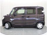 後席両側手動スライドドア採用☆隣の車や壁にぶつけてしまう心配が無いので、お子様やご年配の方の操作も安心です。