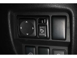 狭い場所も苦になりません。電動格納ドアミラー装備。
