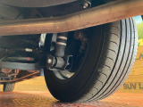 お車を安心してお乗りいただく為には、足回りの定期点検が欠かせません。サービスサポート(有償保証)では無料点検もご提供しており、安心のカーライフをお過ごしいただけるサポート体制が整っています。
