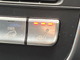 ●フロントシートヒーティング:運転席・助手席共に三段階で調節が可能なシートヒーターを装備しております。季節を問わず快適にご使用いただけます。