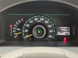 【メーターまわり】ドライバーから見やすい位置にあって安全運転に寄与します。メーターも見やすくてシンプルなデザインになっております。