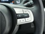 ◆アダプティブクルーズコントロール◆予め設定した車速内でクルマが自動的に加減速。前走車との適切な車間距離を維持しながら追従走行します。【LKAS】車線維持支援システムでステアリング操作を支援。