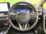【純正革巻きステアリング】上質な革を使用することで、手にしっかり馴染みとても運転しやすいハンドルです♪