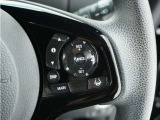 ◆アダプティブクルーズコントロール◆予め設定した車速内でクルマが自動的に加減速。前走車との適切な車間距離を維持しながら追従走行します。【LKAS】車線維持支援システムでステアリング操作を支援。